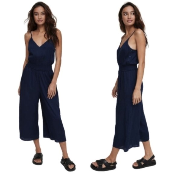 𝅺ARITZIA WILFRED Navy Blue Irène Lace-Trimmed Wide leg Jumpsuit Size Medium - Picture 1 of 6